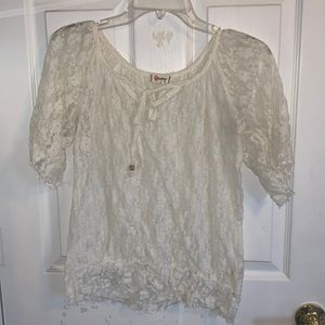 White lace 1/4 sleeve blouse